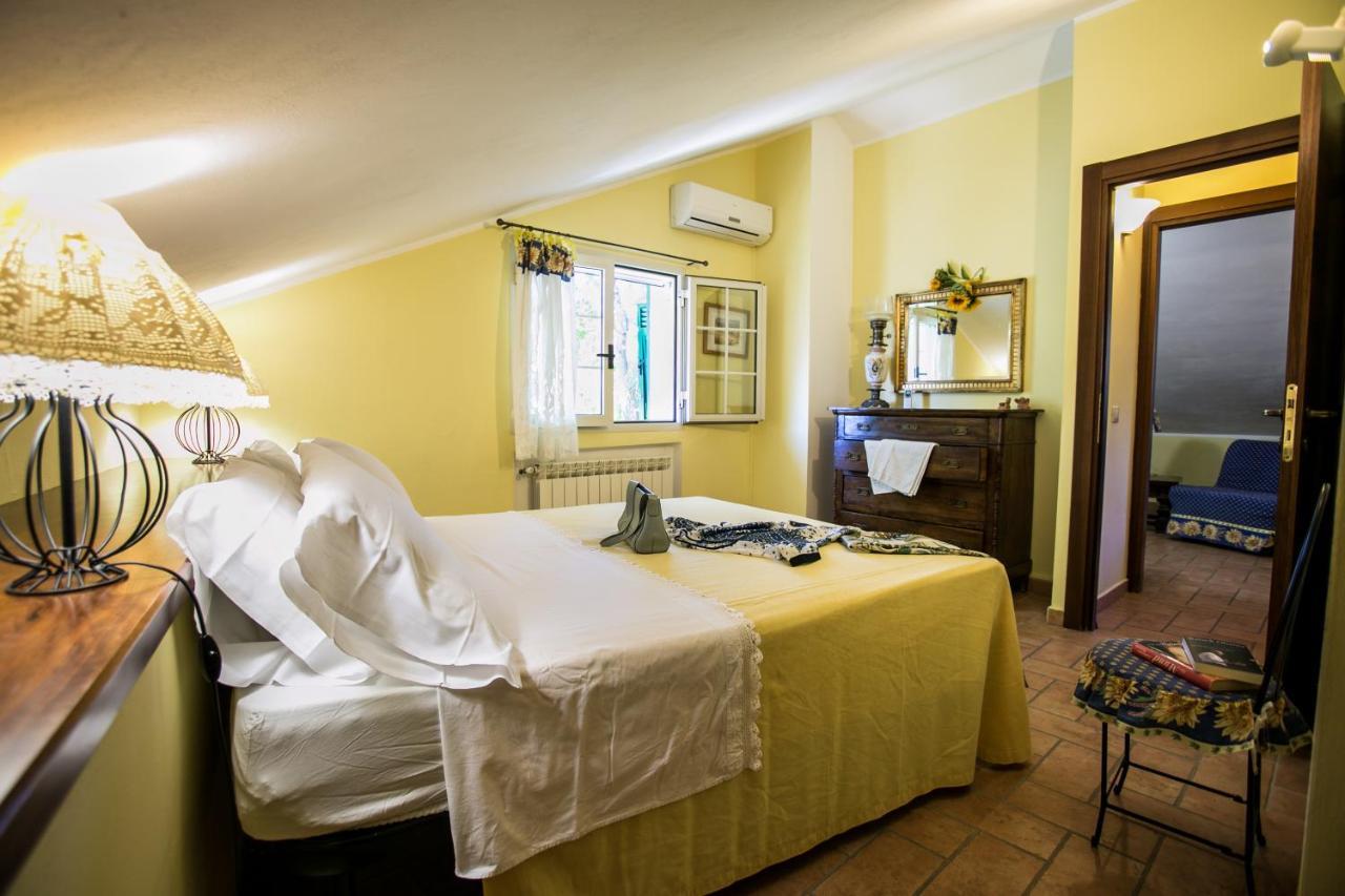 Le Raganelle Hotel Oneglia Buitenkant foto