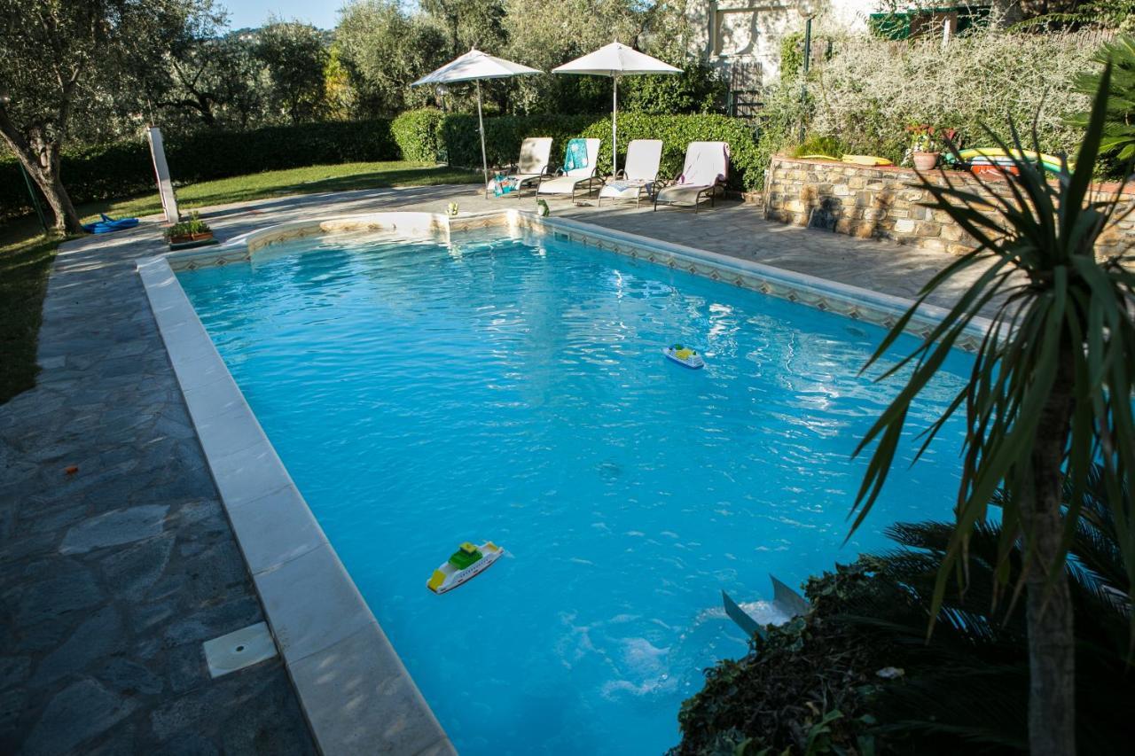 Le Raganelle Hotel Oneglia Buitenkant foto